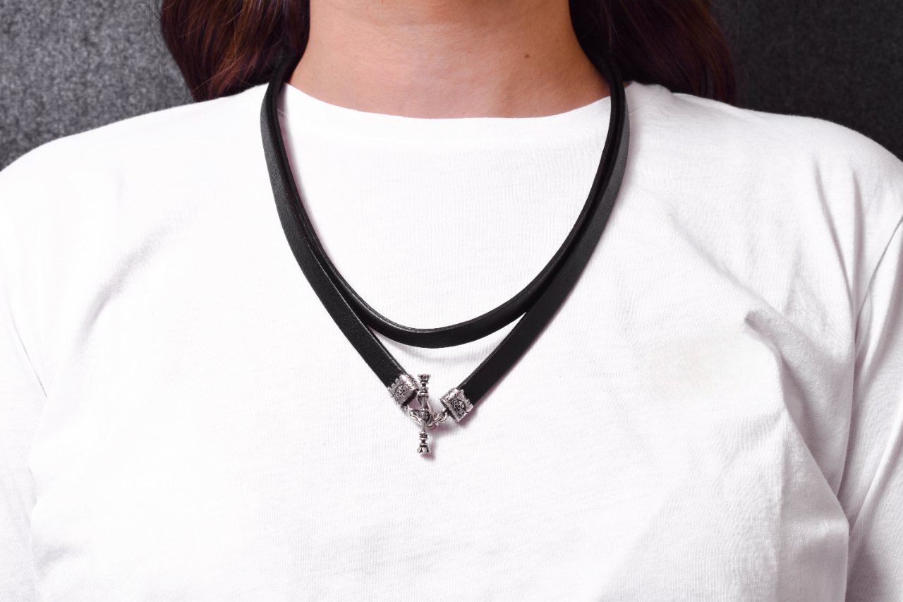 2 Terminales de Capa, 1 Bastón, 1 Cierre en S y 5 Argollas, todos de Plata Esterlina 925 maciza & Crossbody/Collar/Pulsera doble de Cuero Genuino Full-Grain, curtido vegetal al tanino, Azul, Rojo o Negro.- CP05