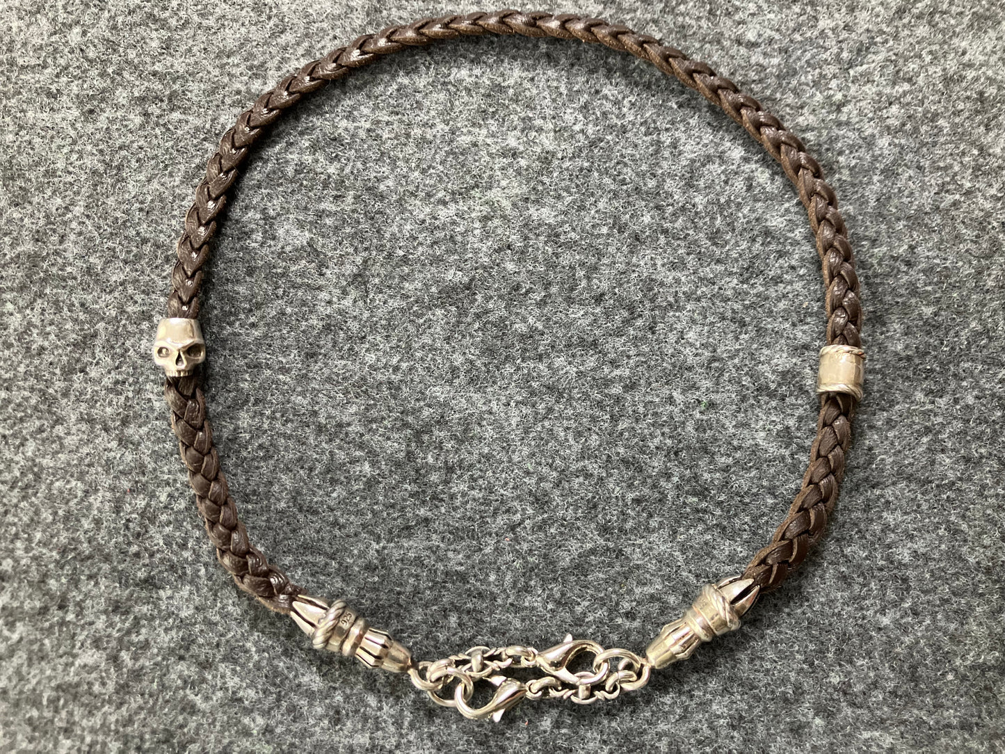 Full-Grain Genuine Leather Laser-cut & engraved Samsung Case/Holder/microfiber & 2 Terminals & 1 Rope Pin, 1 Skull, and 6 Rings, all made of 925 Sterling Silver & Strap/Choker/Bracelet, hand-braided 3-strands Leather, Brown or Black.- KP03S