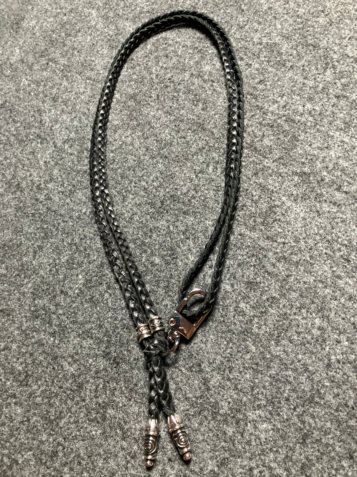 2 Terminales en Espiral y 2 Pasadores en Espiral, todos de Plata Esterlina 925 maciza & Crossbody/Collar/Pulsera de Cuero Genuino con tres cabos dobles trenzados a mano, Marrón o Negro.- CP43