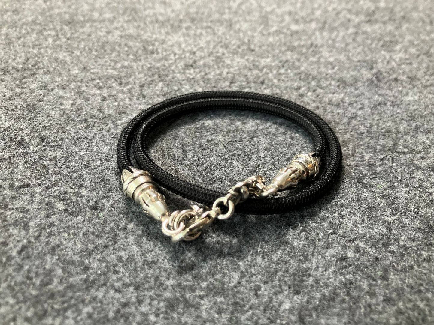 Full-Grain vegetable-tanned Genuine Leather Case/Holder for iPhone/Samsung/microfiber. 2 Rope Ends, 2 Links, and 6 Rings, all made of 925 Sterling Silver & Black Elastic Rope Strap/Choker/Bracelet.- KP40