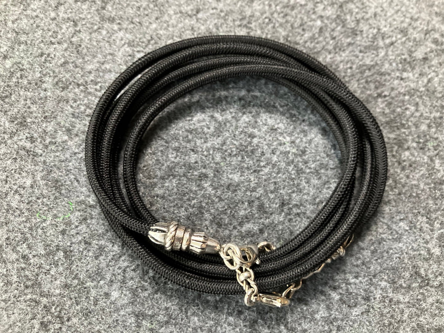 Full-Grain vegetable-tanned Genuine Leather Case/Holder for iPhone/Samsung/microfiber. 2 Rope Terminals, 2 Links, and 6 Rings, all made of 925 Sterling Silver & Crossbody/Necklace/Choker/Bracelet with Black Elastic Rope.- KC29