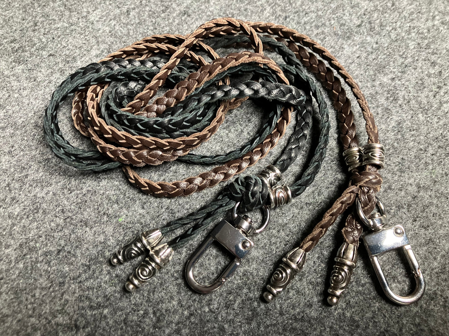 2 Terminales en Espiral y 2 Pasadores en Espiral, todos de Plata Esterlina 925 maciza & Crossbody/Collar/Pulsera de Cuero Genuino con tres cabos dobles trenzados a mano, Marrón o Negro.- CP43