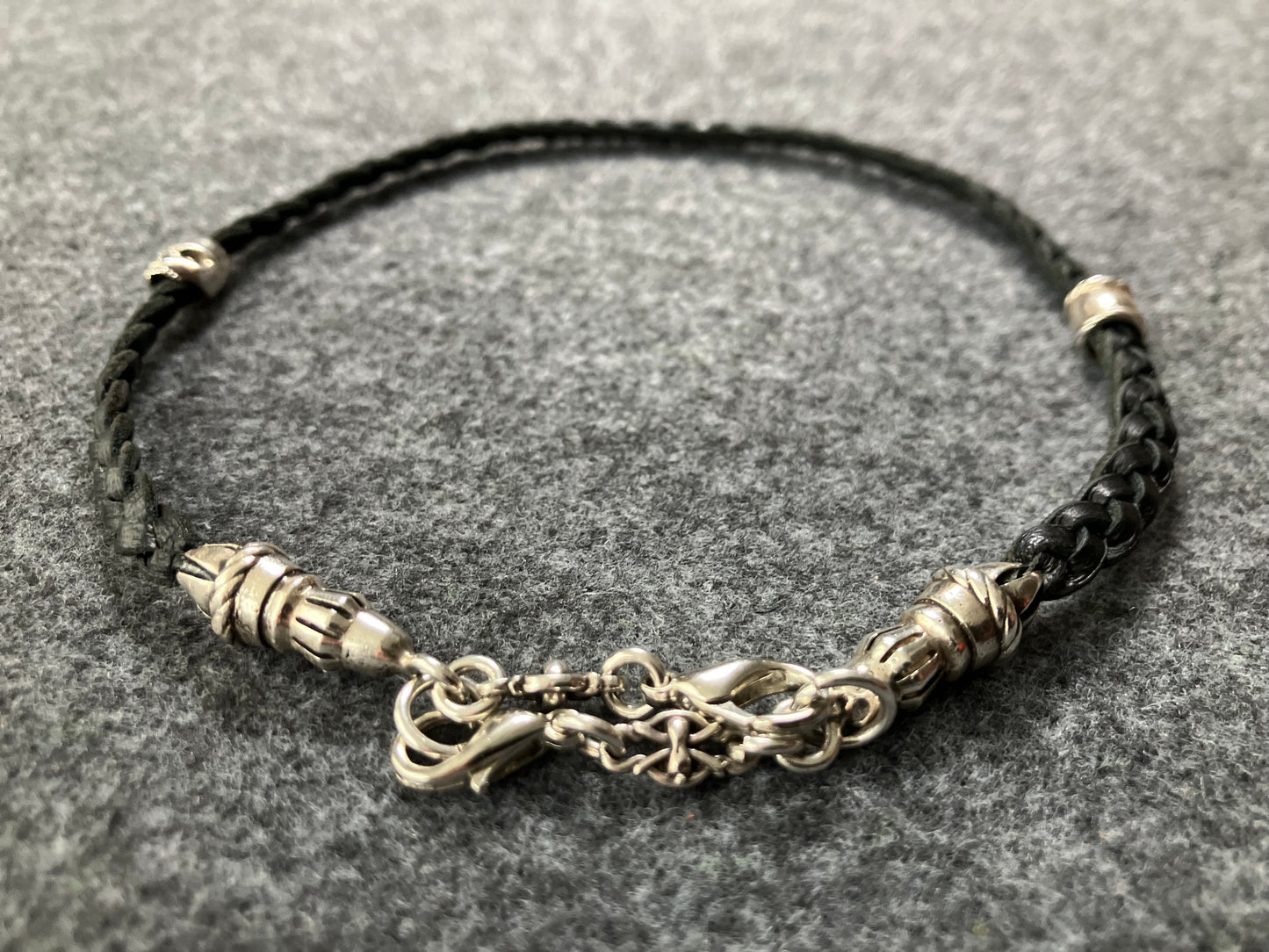 Full-Grain Genuine Leather Laser-cut & engraved Samsung Case/Holder/microfiber & 2 Terminals & 1 Rope Pin, 1 Skull, and 6 Rings, all made of 925 Sterling Silver & Strap/Choker/Bracelet, hand-braided 3-strands Leather, Brown or Black.- KP03S