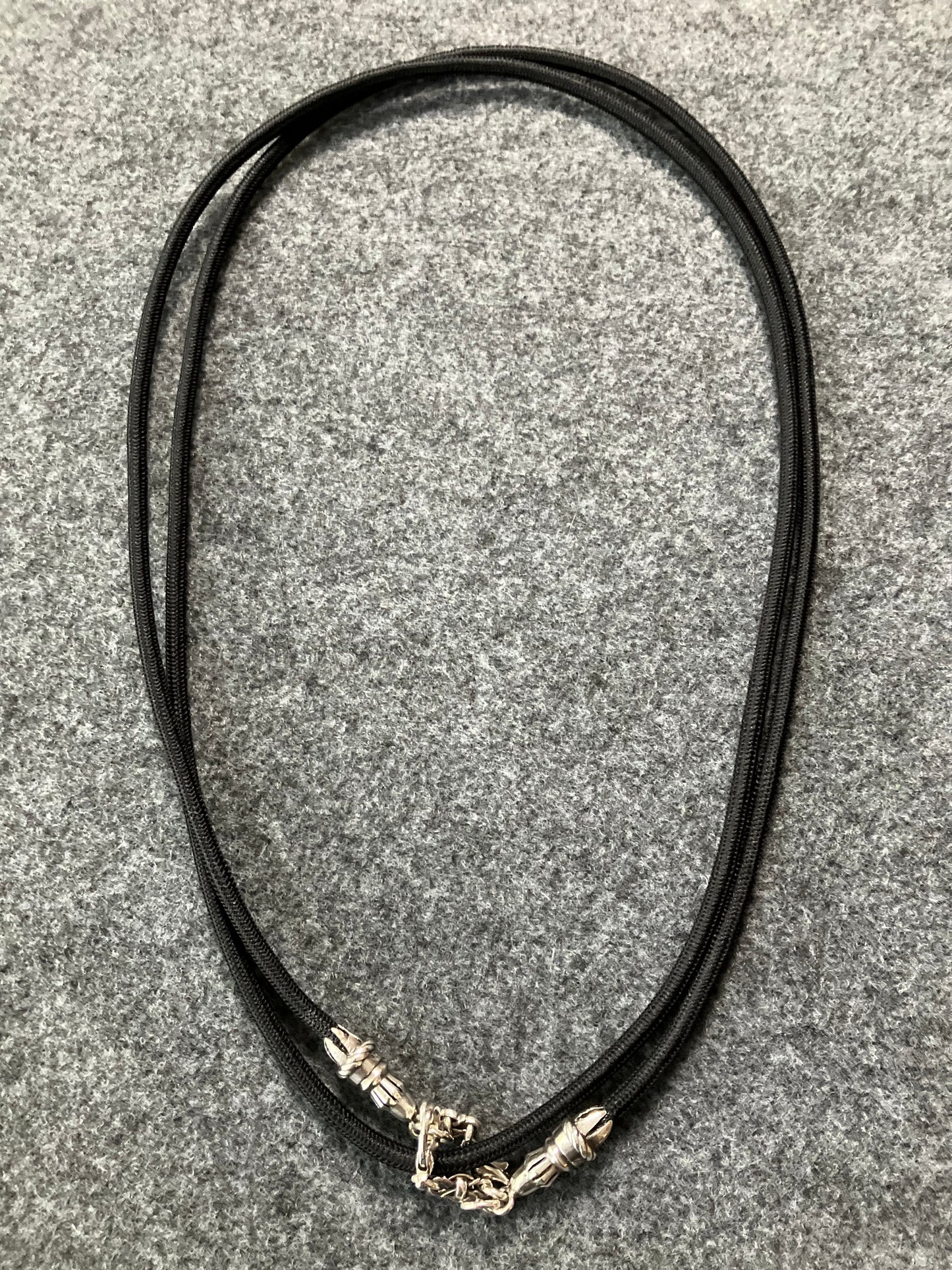 Full-Grain vegetable-tanned Genuine Leather Case/Holder for iPhone/Samsung/microfiber. 2 Rope Terminals, 2 Links, and 6 Rings, all made of 925 Sterling Silver & Crossbody/Necklace/Choker/Bracelet with Black Elastic Rope.- KC29