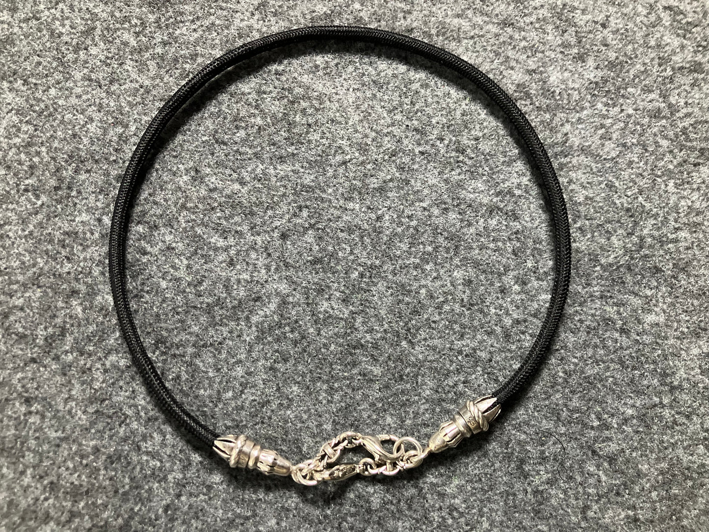 Full-Grain vegetable-tanned Genuine Leather Case/Holder for iPhone/Samsung/microfiber. 2 Rope Ends, 2 Links, and 6 Rings, all made of 925 Sterling Silver & Black Elastic Rope Strap/Choker/Bracelet.- KP40