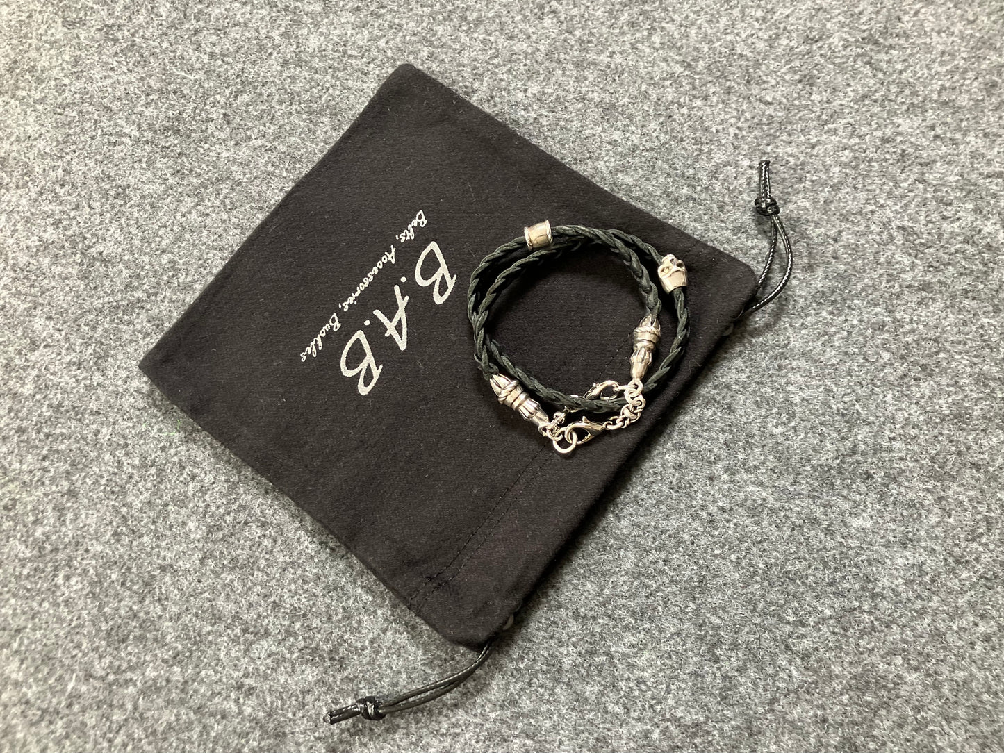 Full-Grain Genuine Leather Laser-cut & engraved Samsung Case/Holder/microfiber & 2 Terminals & 1 Rope Pin, 1 Skull, and 6 Rings, all made of 925 Sterling Silver & Strap/Choker/Bracelet, hand-braided 3-strands Leather, Brown or Black.- KP03S