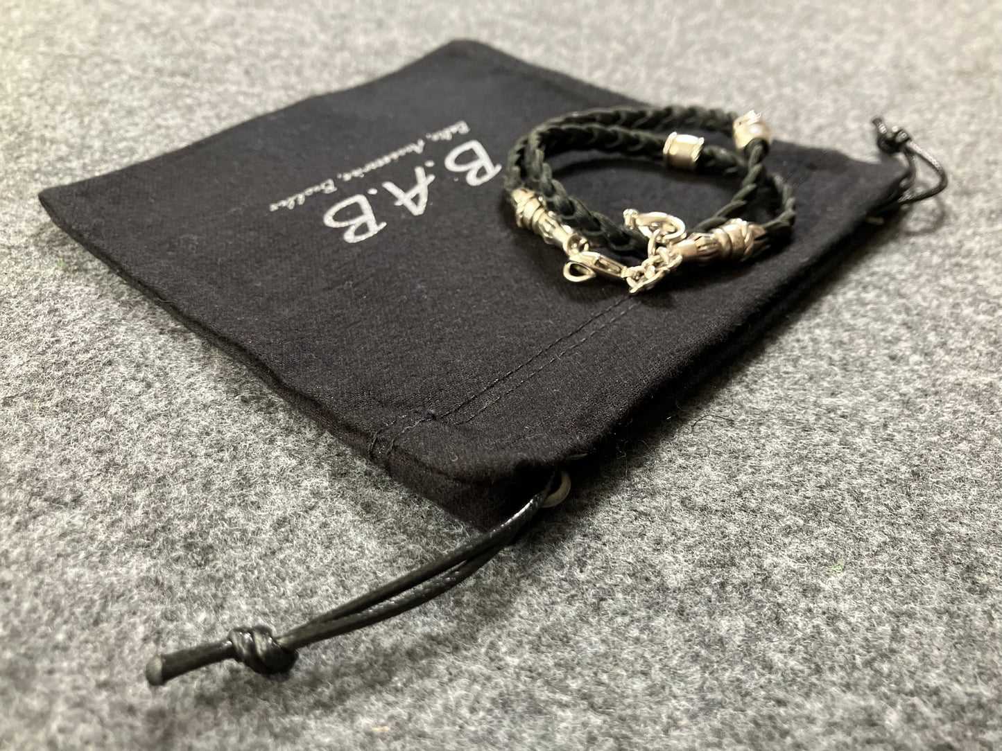 Full-Grain Genuine Leather Laser-cut & engraved Samsung Case/Holder/microfiber & 2 Terminals & 1 Rope Pin, 1 Skull, and 6 Rings, all made of 925 Sterling Silver & Strap/Choker/Bracelet, hand-braided 3-strands Leather, Brown or Black.- KP03S