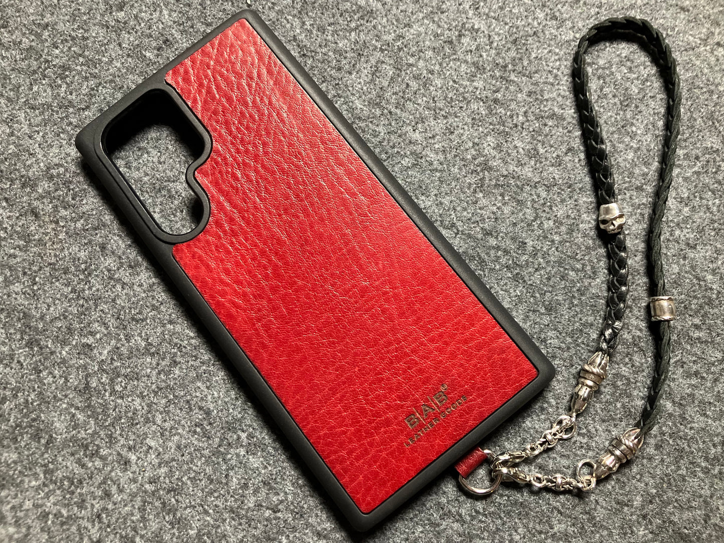 Full-Grain Genuine Leather Laser-cut & engraved Samsung Case/Holder/microfiber & 2 Terminals & 1 Rope Pin, 1 Skull, and 6 Rings, all made of 925 Sterling Silver & Strap/Choker/Bracelet, hand-braided 3-strands Leather, Brown or Black.- KP03S