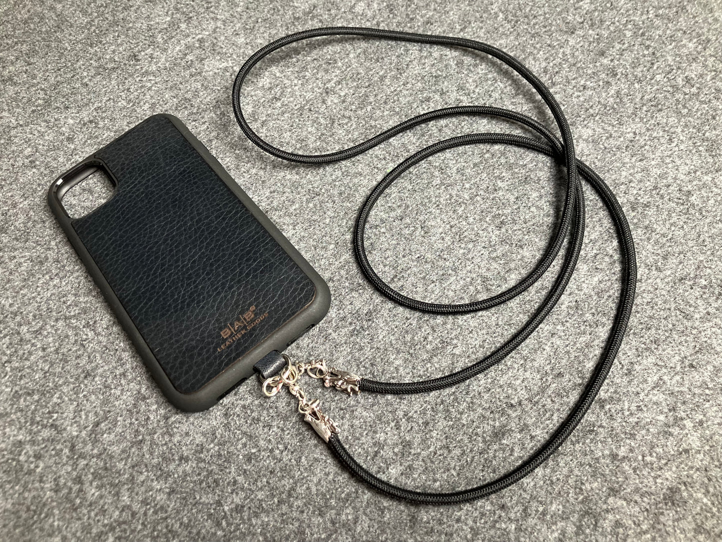 Full-Grain vegetable-tanned Genuine Leather Case/Holder for iPhone/Samsung/microfiber. 2 Dragon Terminals, 2 Links, and 6 Rings, all made of 925 Sterling Silver & Black Elastic Rope Crossbody/Necklace/Choker/Bracelet.- KC09