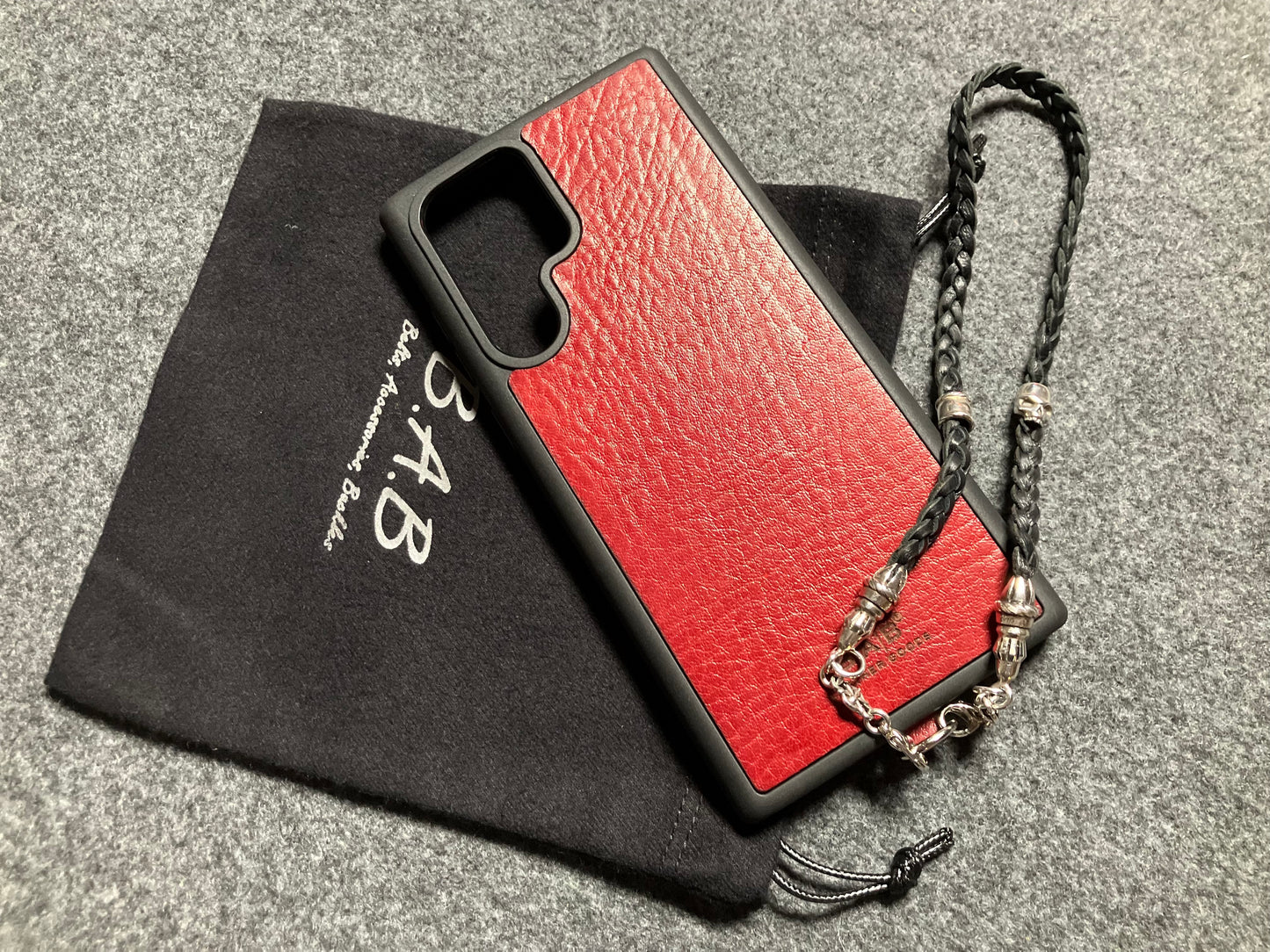 Full-Grain Genuine Leather Laser-cut & engraved Samsung Case/Holder/microfiber & 2 Terminals & 1 Rope Pin, 1 Skull, and 6 Rings, all made of 925 Sterling Silver & Strap/Choker/Bracelet, hand-braided 3-strands Leather, Brown or Black.- KP03S