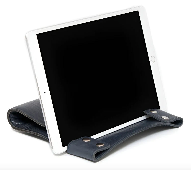 Θήκη για iPad: Air 10,5"/iPad Air 5η/4η/3η (γενιά)/iPad Air 11"(M2/iPad 9η/8η/7η (γενιά)/iPad Pro 11"4η/3η/2η/1η (γενιά)/iPad Pro 11"(M4). Ολόσωμο Γνήσιο Δέρμα Oλικής άλεσης/Tσόχα & 8 Snaps.- 935