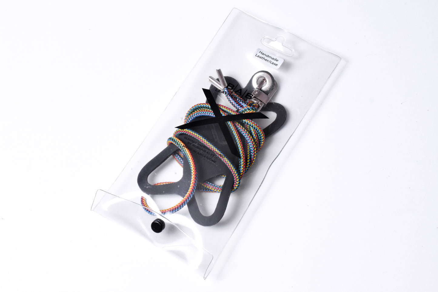 Suporte para celular de Silicone gravado a laser. Crossbody/Colar/Pulseira de Corda Elástica, Multicolorido, Preto ou Vermelho com 1 Mosquetão giratório, 1 Ilhó e 2 Terminais prateados.- S27