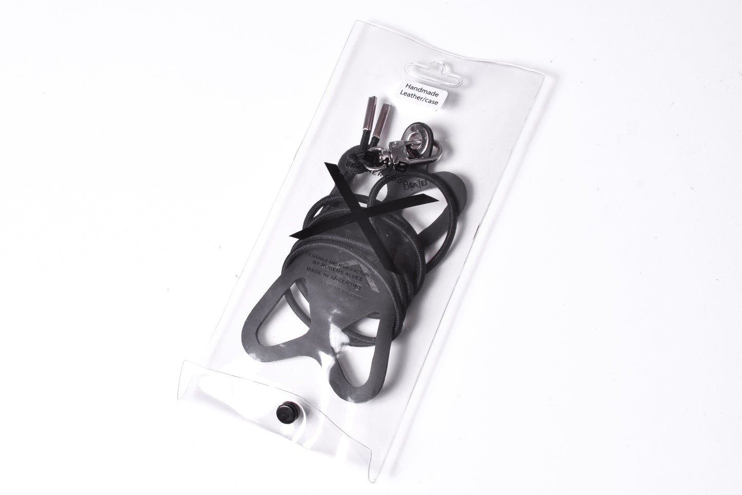 Suporte para celular de Silicone gravado a laser. Crossbody/Colar/Pulseira de Corda Elástica, Multicolorido, Preto ou Vermelho com 1 Mosquetão giratório, 1 Ilhó e 2 Terminais prateados.- S27