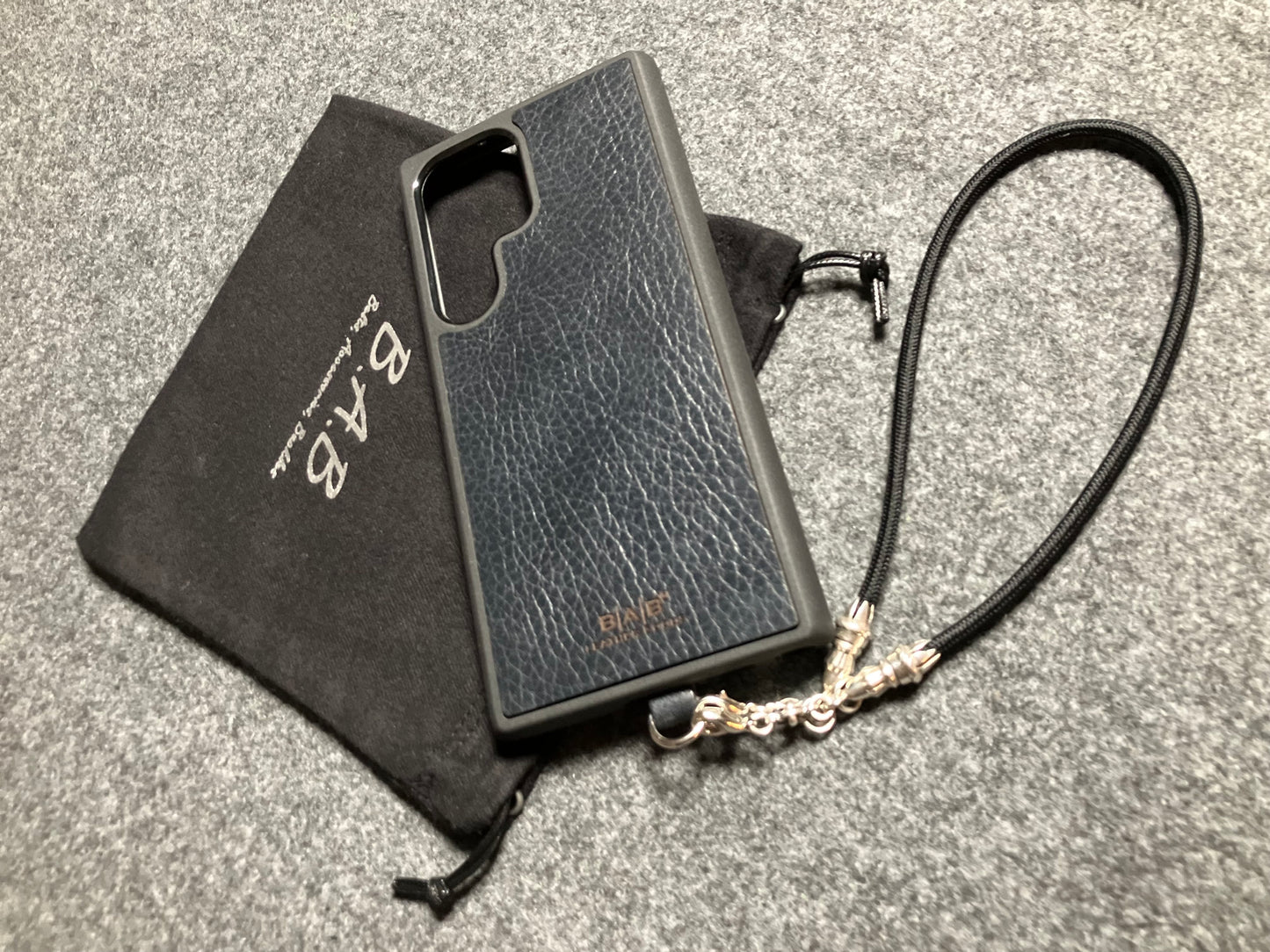 Full-Grain vegetable-tanned Genuine Leather Case/Holder for iPhone/Samsung/microfiber. 2 Rope Ends, 2 Links, and 6 Rings, all made of 925 Sterling Silver & Black Elastic Rope Strap/Choker/Bracelet.- KP40