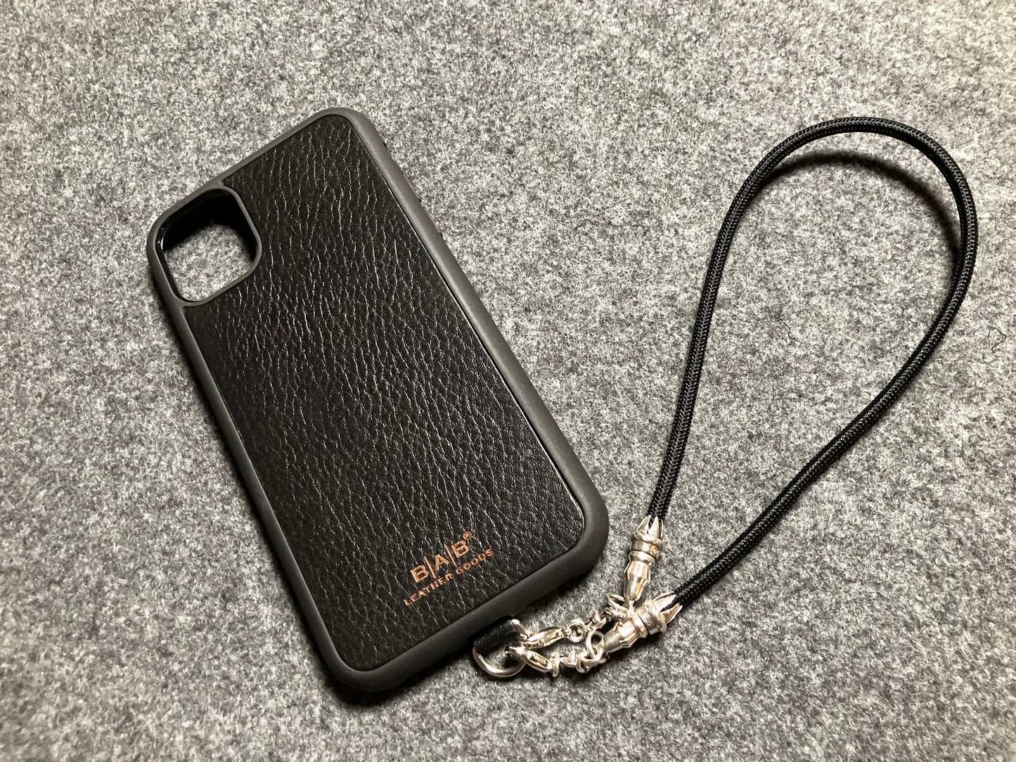 Full-Grain vegetable-tanned Genuine Leather Case/Holder for iPhone/Samsung/microfiber. 2 Rope Ends, 2 Links, and 6 Rings, all made of 925 Sterling Silver & Black Elastic Rope Strap/Choker/Bracelet.- KP40