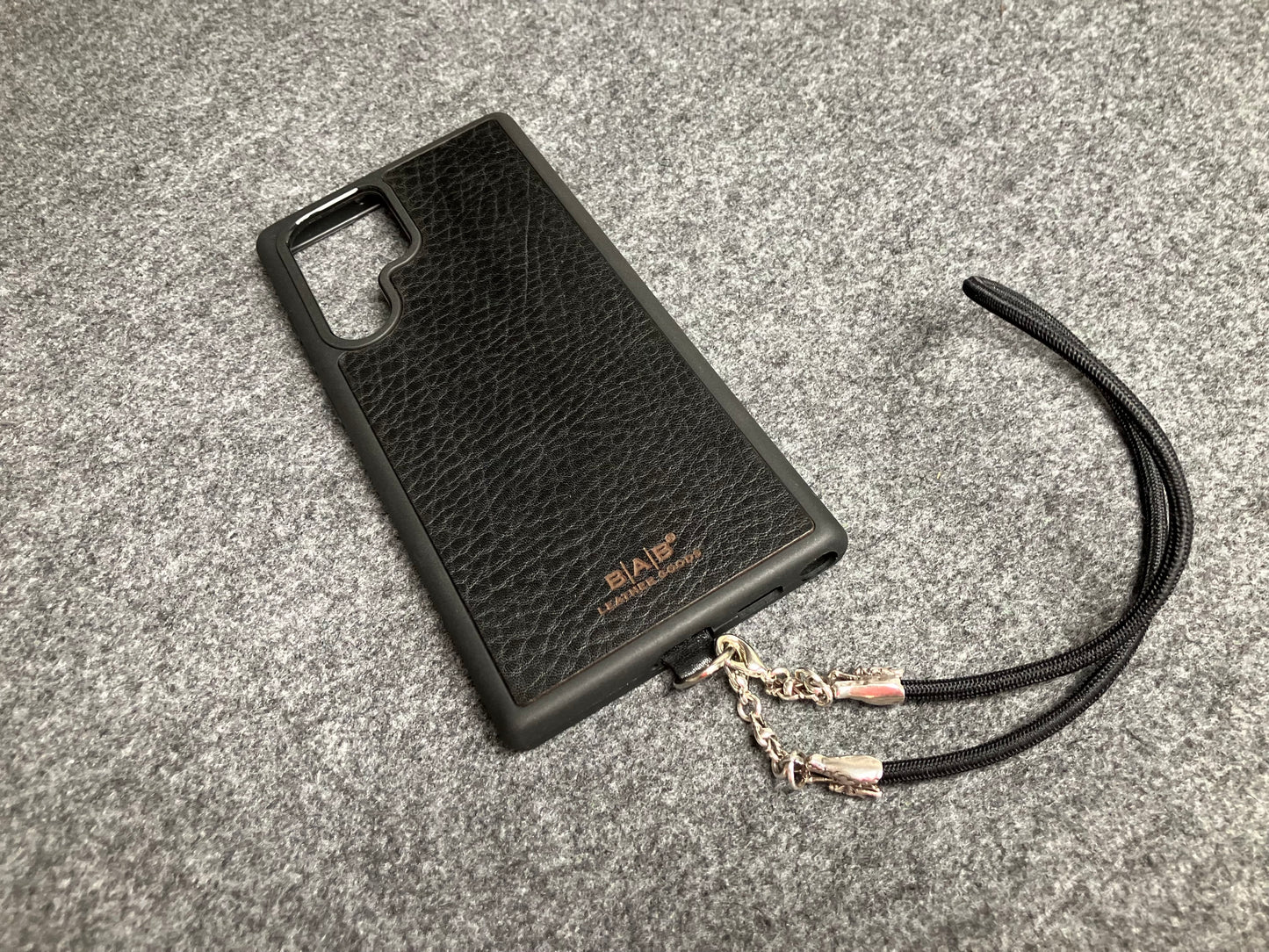 Full-Grain vegetable-tanned Genuine Leather Case/Holder for iPhone/Samsung/microfiber & 2 Dragon Terminals, 2 Links, and 6 Rings, all made of 925 Sterling Silver & Black Elastic Rope Strap/Choker/Bracelet.- KP08