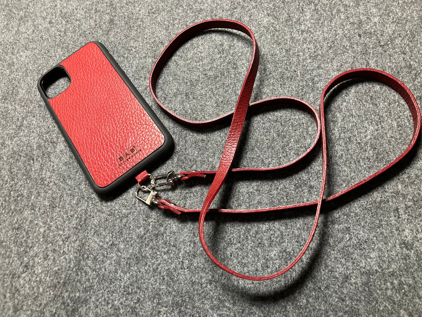 Θήκη/Στήριγμα για iPhone/Samsung, από Γνήσιο Δέρμα Oλικής άλεσης/μικροΐνες & Διπλής Όψης Γνήσιο Δερμάτινο Χιαστί/Κολιέ/Βραχιόλι με 2 Περιστρεφόμενους Καραβίνερ.- KC26