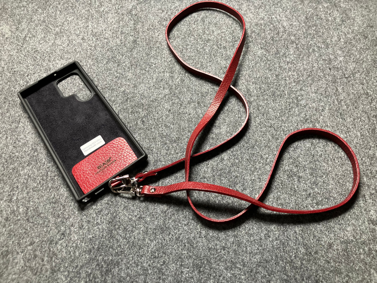 Θήκη/Στήριγμα για iPhone/Samsung, από Γνήσιο Δέρμα Oλικής άλεσης/μικροΐνες & Διπλής Όψης Γνήσιο Δερμάτινο Χιαστί/Κολιέ/Βραχιόλι με 2 Περιστρεφόμενους Καραβίνερ.- KC26
