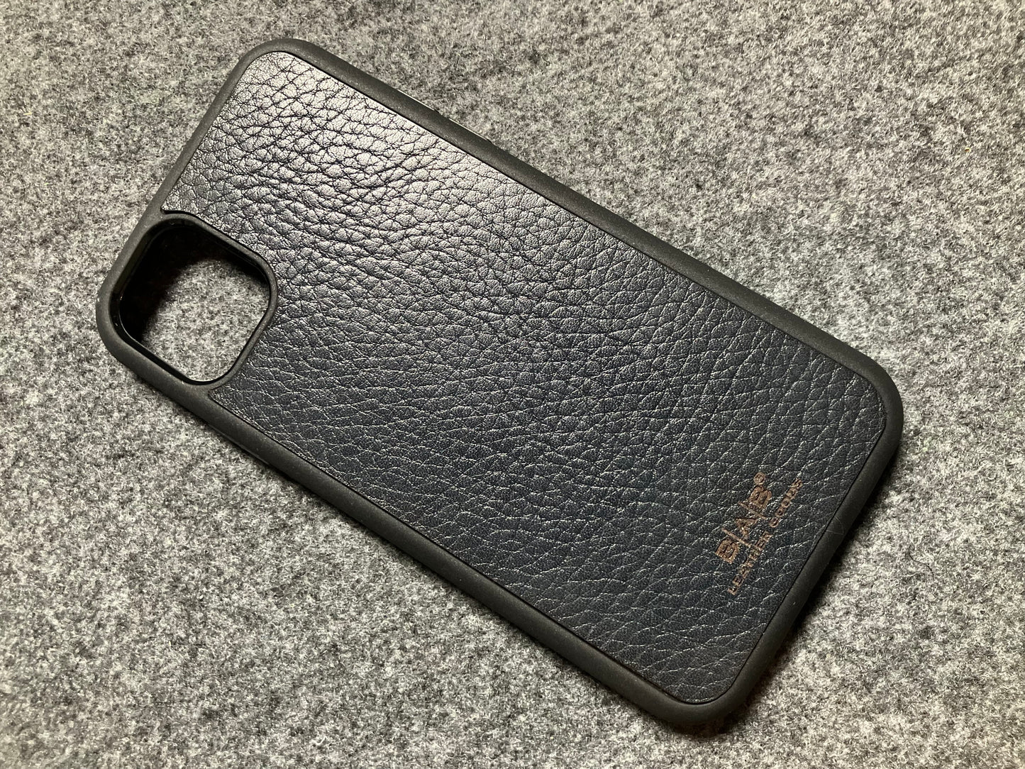Full-Grain Genuine Leather Case, vegetable-tanned, Laser-Cut and Engraved/Microfiber. - 50
