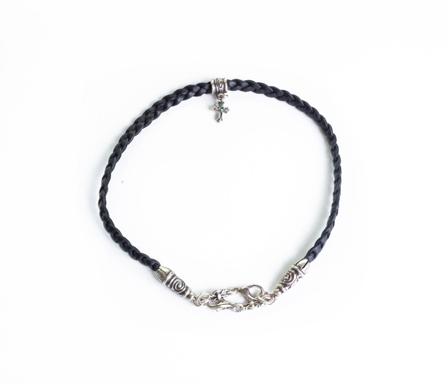 2 Bornes en Spirale, 1 Pendentif Crucifix avec 2 Émeraudes taillées à la main et 6 Anneaux, le tout en Argent Sterling 925 massif & Sangle/Tour de cou/Bracelet en Cuir Véritable, avec trois doubles brins tressés à la main, Marron ou Noir.- PP24