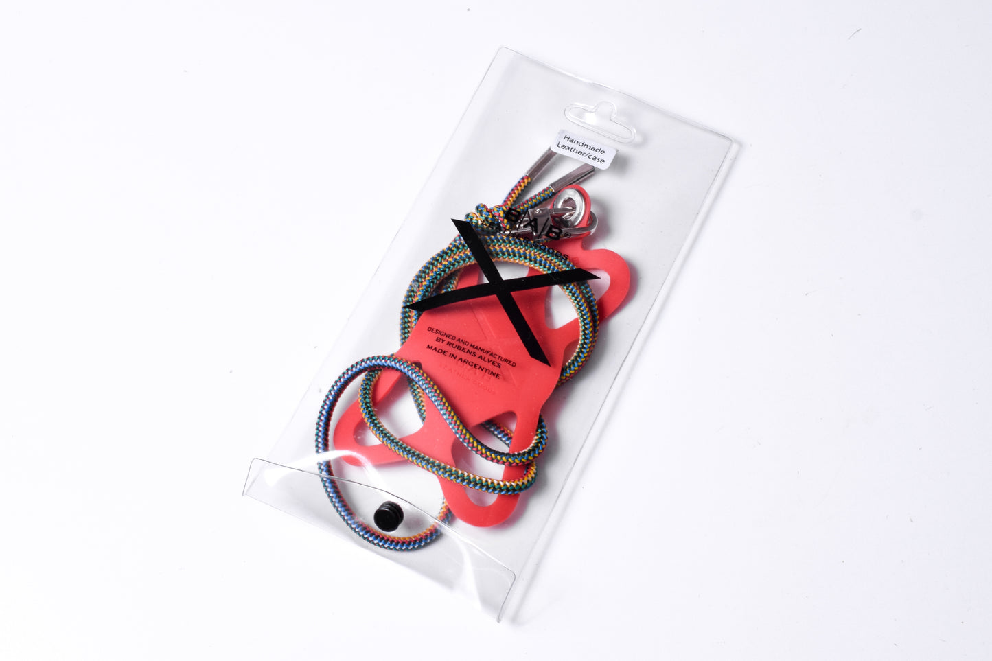 Suporte para celular de Silicone gravado a laser. Crossbody/Colar/Pulseira de Corda Elástica, Multicolorido, Preto ou Vermelho com 1 Mosquetão giratório, 1 Ilhó e 2 Terminais prateados.- S27