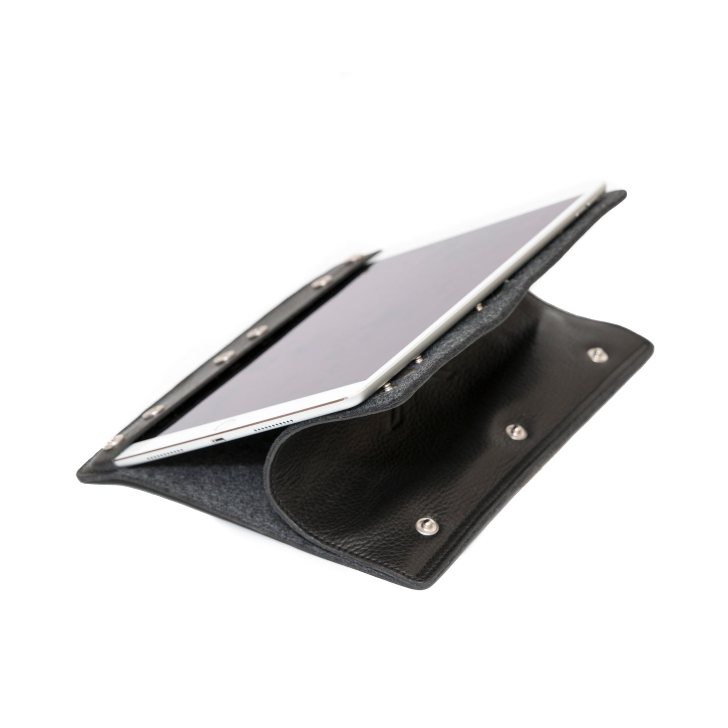 Funda para iPad: 6ta/5ta (Gen)/iPad Air 2da/1ra (Gen)/iPad Pro 9.7". Cuero Genuino Full-Grain curtido vegetal al tanino/Fieltro & 9 Broches de presión.- 928