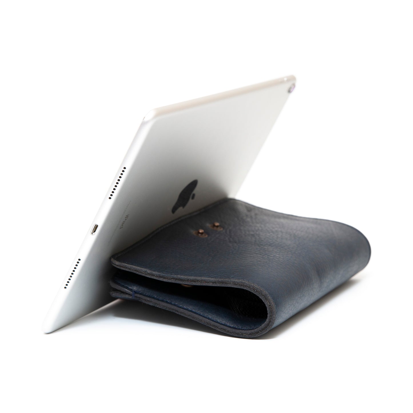 iPad Sleeve: Air 10.5"/iPad Air 5th/4th/3rd(Gen)/iPad Air 11"(M2/iPad 9th/8th/7th(Gen)/iPad Pro 11"4th/3rd/2nd/1st(Gen)/iPad Pro 11"(M4). Full-Grain vegetable-tanned Genuine Leather/Felt & 8 Snaps.- 927