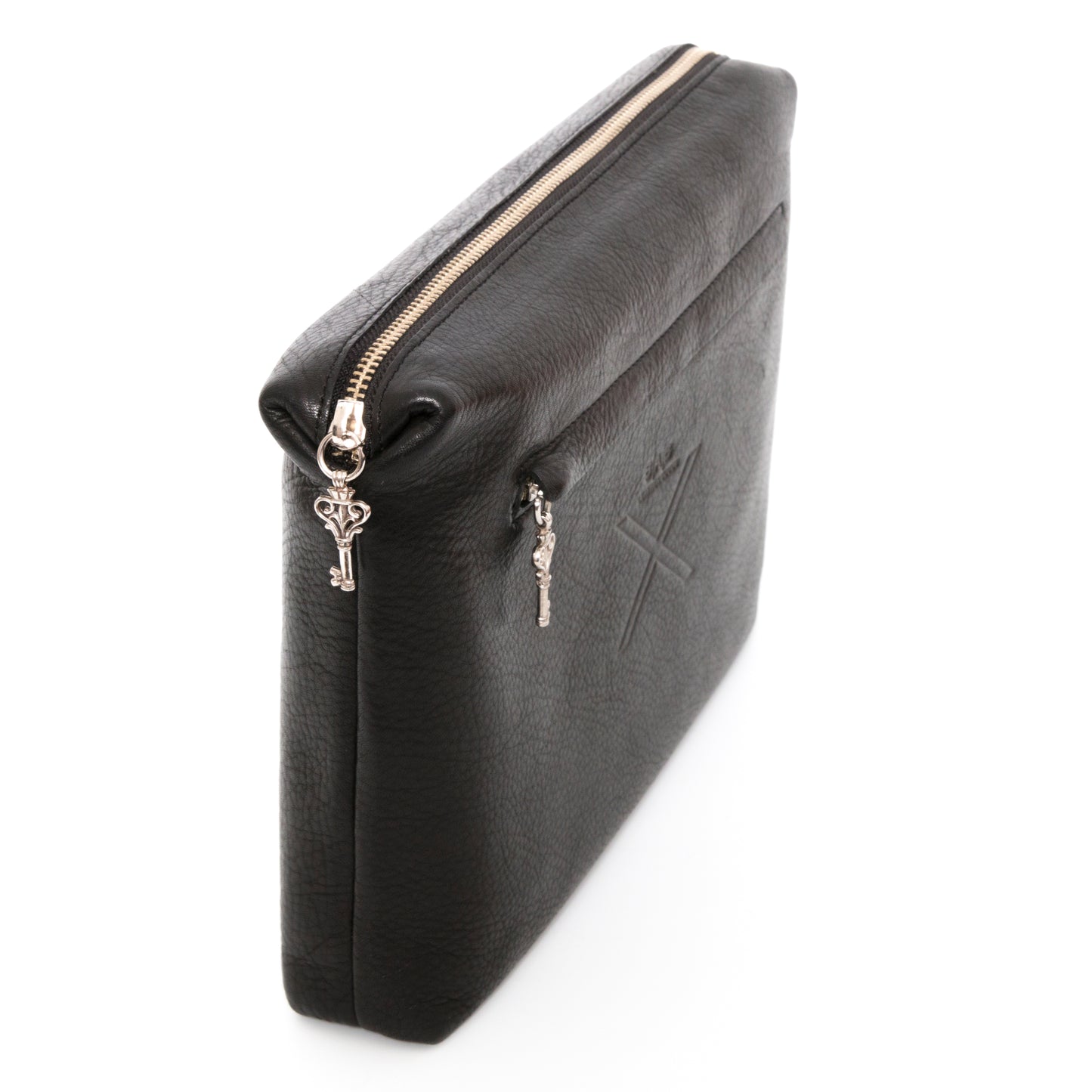 iPad Portfolio/Clutch: Pro 9.7"/10.5"/iPad Pro 11"(1st/2nd/3rd/4th Gen)/iPad Air (3rd/4th Gen)/iPad 11"(M2)/tablet. Black Full-Grain vegetable-tanned Genuine Leather/Felt & Silver Bronze Key Charm closure pull.- 2003
