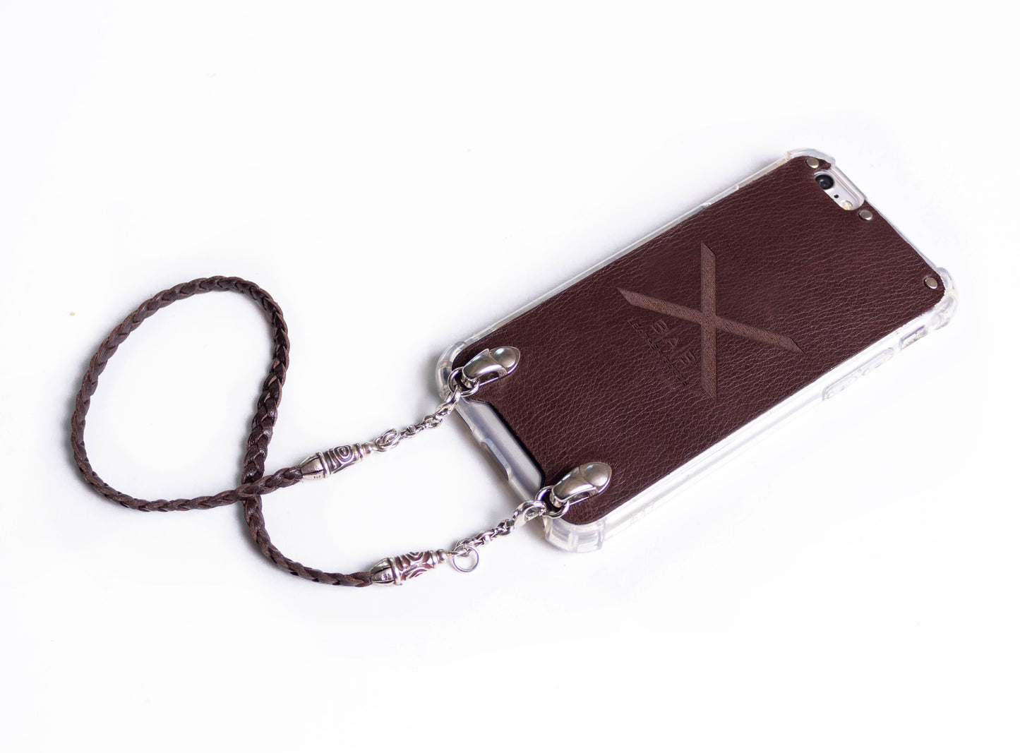 Coque pour iPhone en Cuir Véritable Pleine Fleur tanné végétal découpé et gravé au laser/microfibre. 2 Bornes en Spirales, 2 Maillons et 6 Anneaux, tous en Argent 925 & Sangle/Tour de cou/Bracelet, 3 doubles brins tressés à la main, Marron ou Noir.- F17