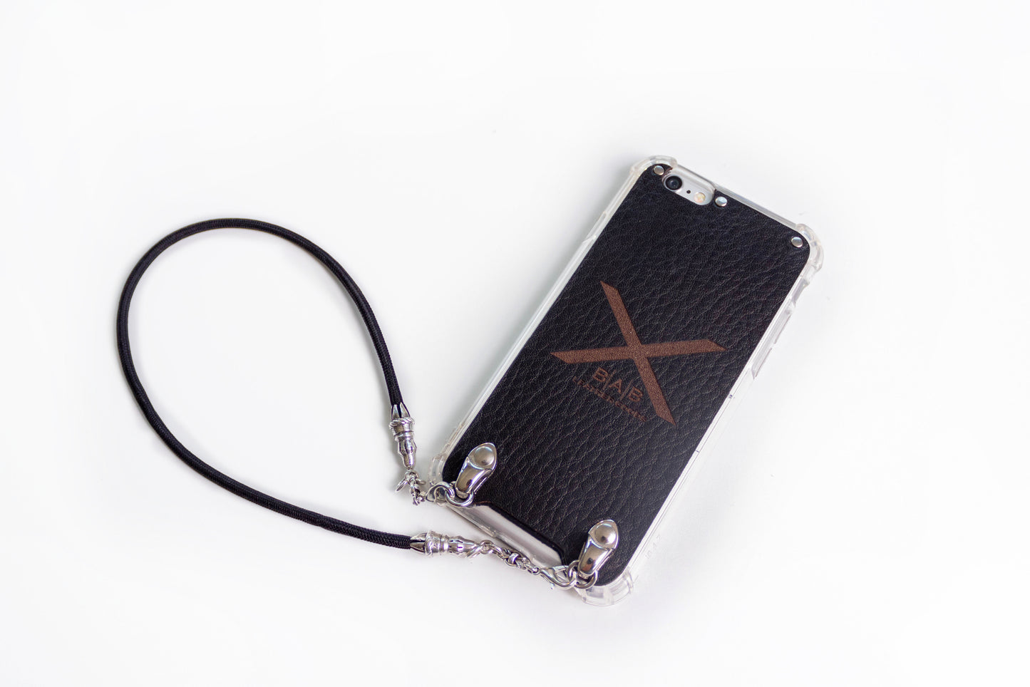 Funda de Cuero Genuino Full-Grain curtido vegetal al tanino cortado y grabado con láser/microfibra. 2 Terminales Cuerda, 2 Eslabones y 6 Argollas, todos de Plata Esterlina 925 para iPhone & Correa/Gargantilla/Pulsera de Cuerda Elástica Negra.- F40