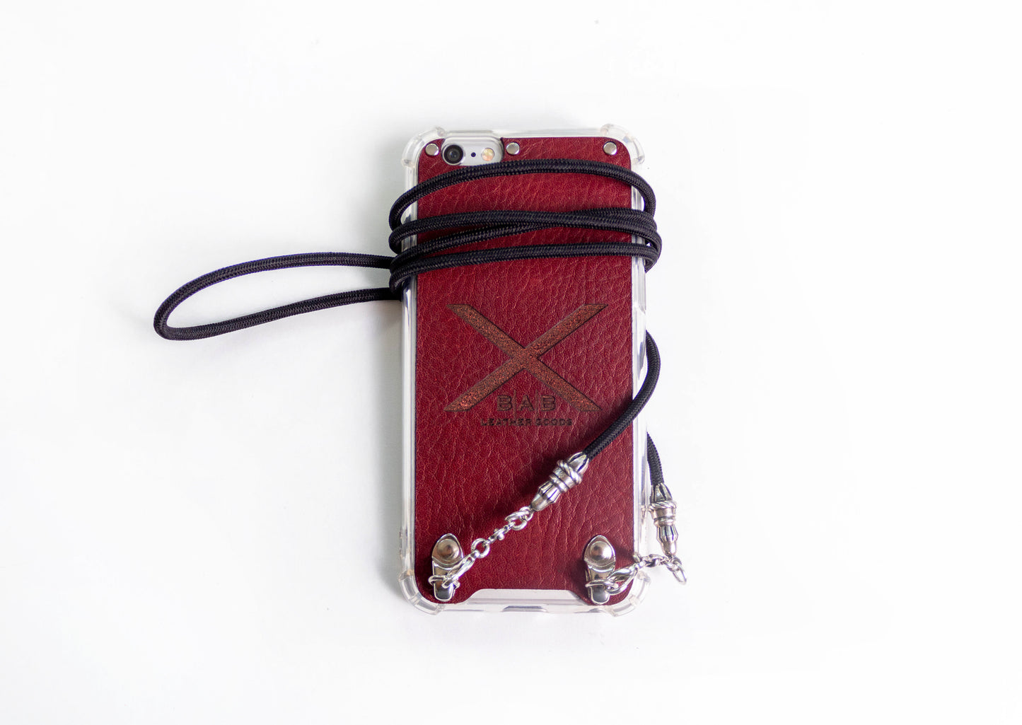 Capa para iPhone de Couro Genuíno Flor Integral curtido vegetal com tanino cortada e gravada a laser/microfibra. 2 Terminais de Corda, 2 Elos e 6 Argolas, todos feitos de Prata 925 & Crossbody/Colar/Pulseira de Corda Elástica Preta.- F29