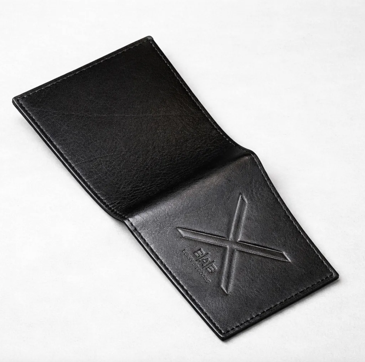 Portefeuille Bi-fold. Cuir Genuine Pleine Fleur, Noir Napado, tanné végétal au tanin-748B