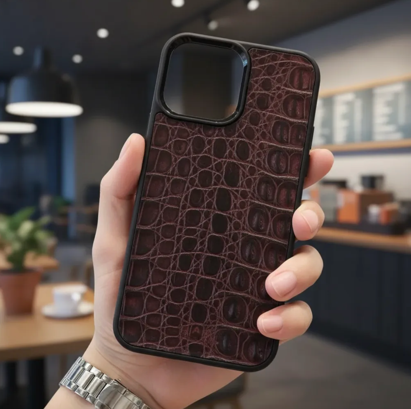 Coque en cuir de Crocodile Véritable pour iPhone découpée & gravée au laser/microfibre-57