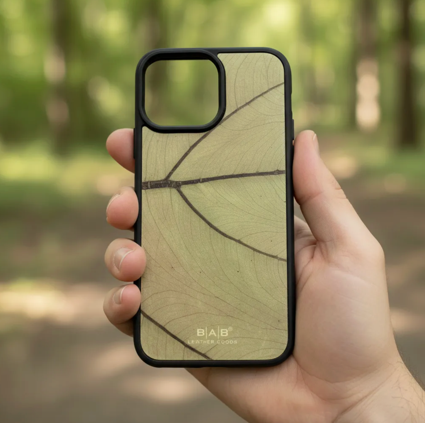 Coque beLEAF® en Véritable feuille d'Alocasia pour iPhone découpée & gravée au laser/Microfibre-60i
