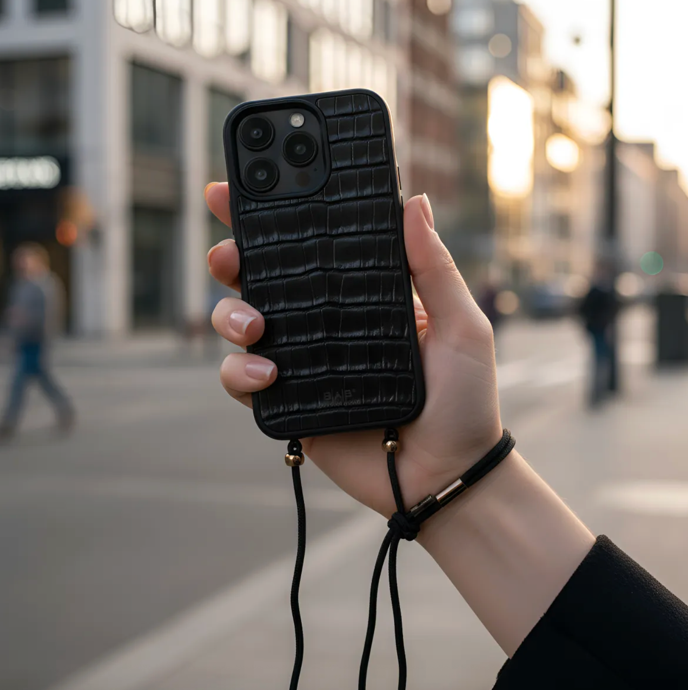 Coque en cuir de Crocodile Véritable pour iPhone découpée & gravée au laser/microfibre-57