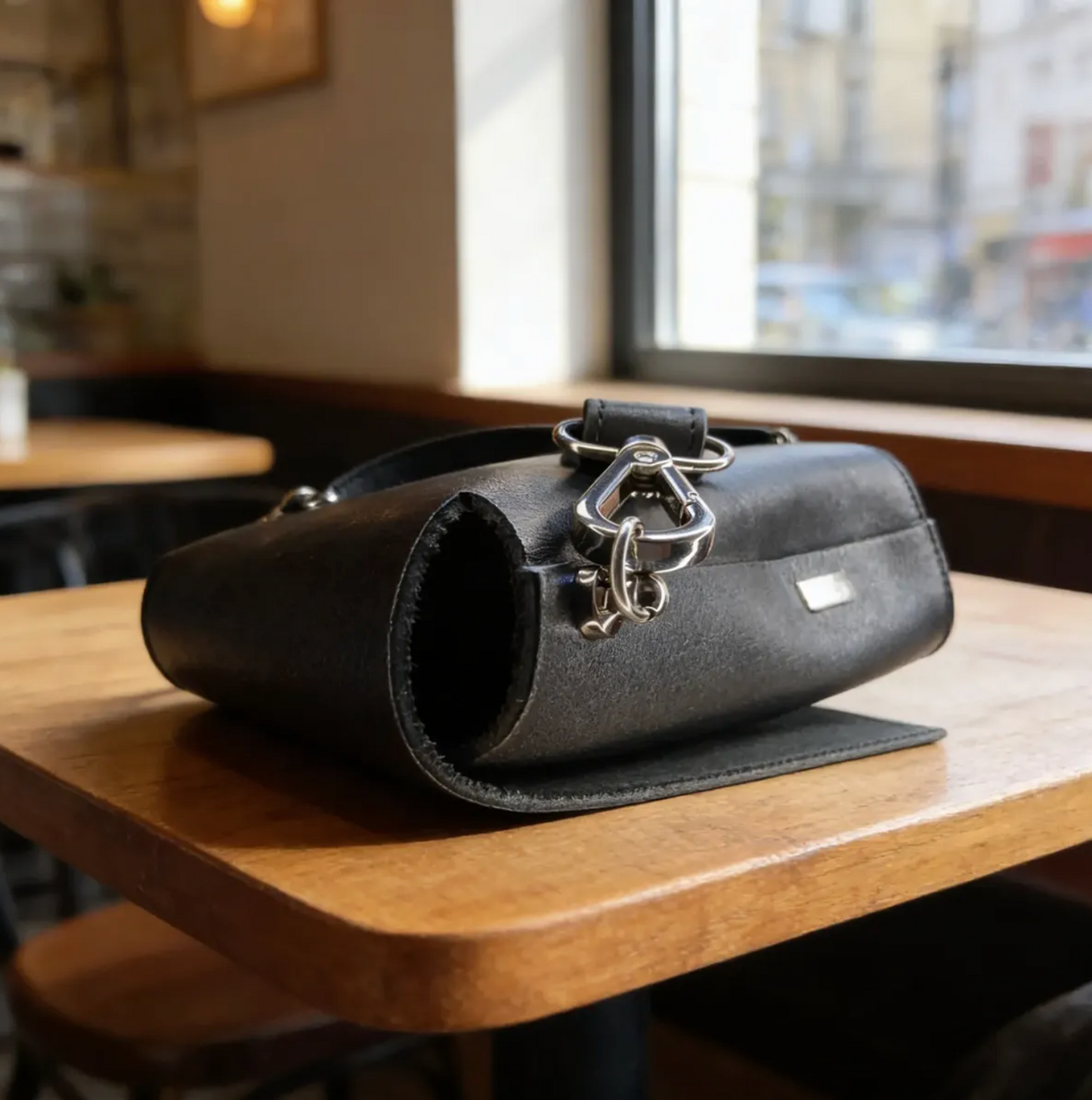 Bandolera / Portacelular / Crossbody Correa Negra.- 751