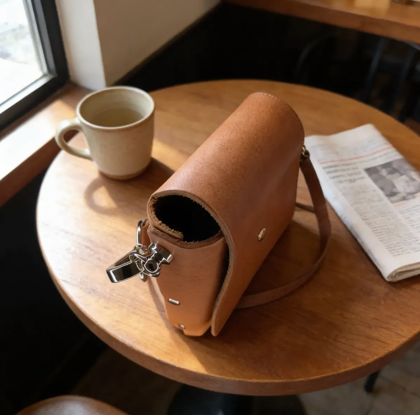 Bandolera / Portacelular / Crossbody Correa Negra.- 751