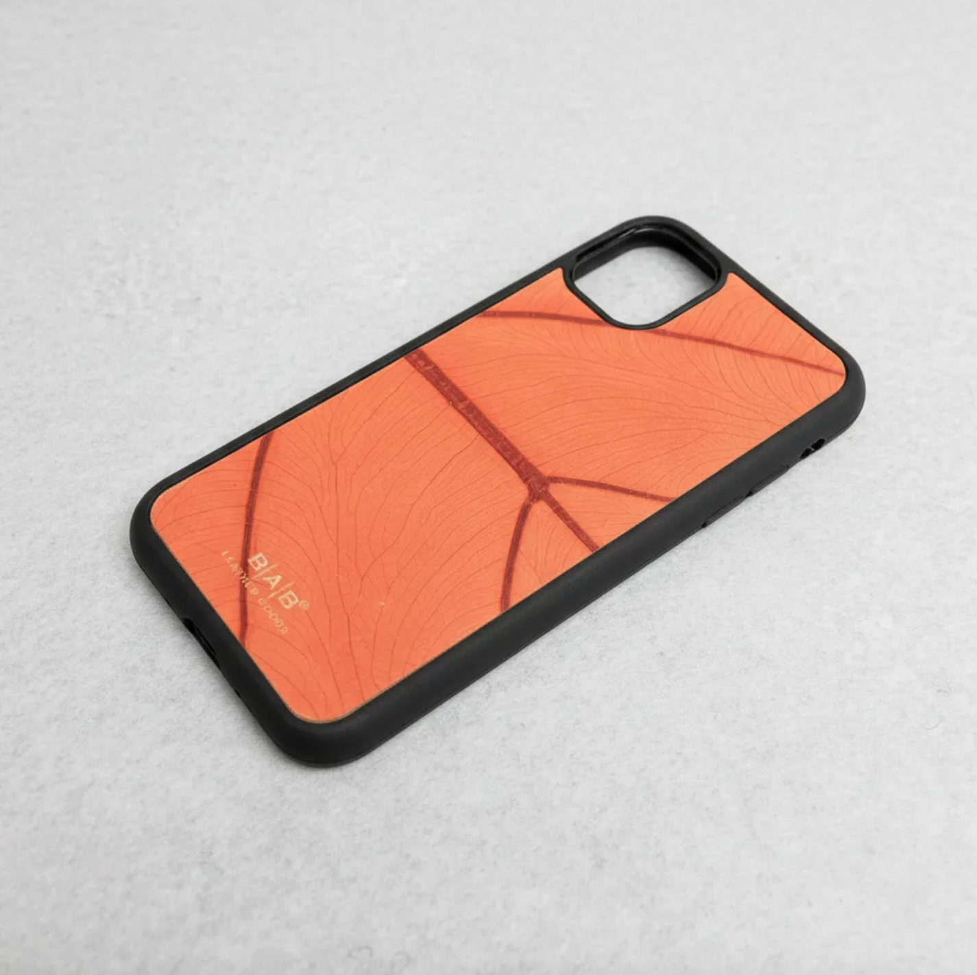 Coque beLEAF® en Véritable feuille d'Alocasia pour iPhone découpée & gravée au laser/Microfibre-60i