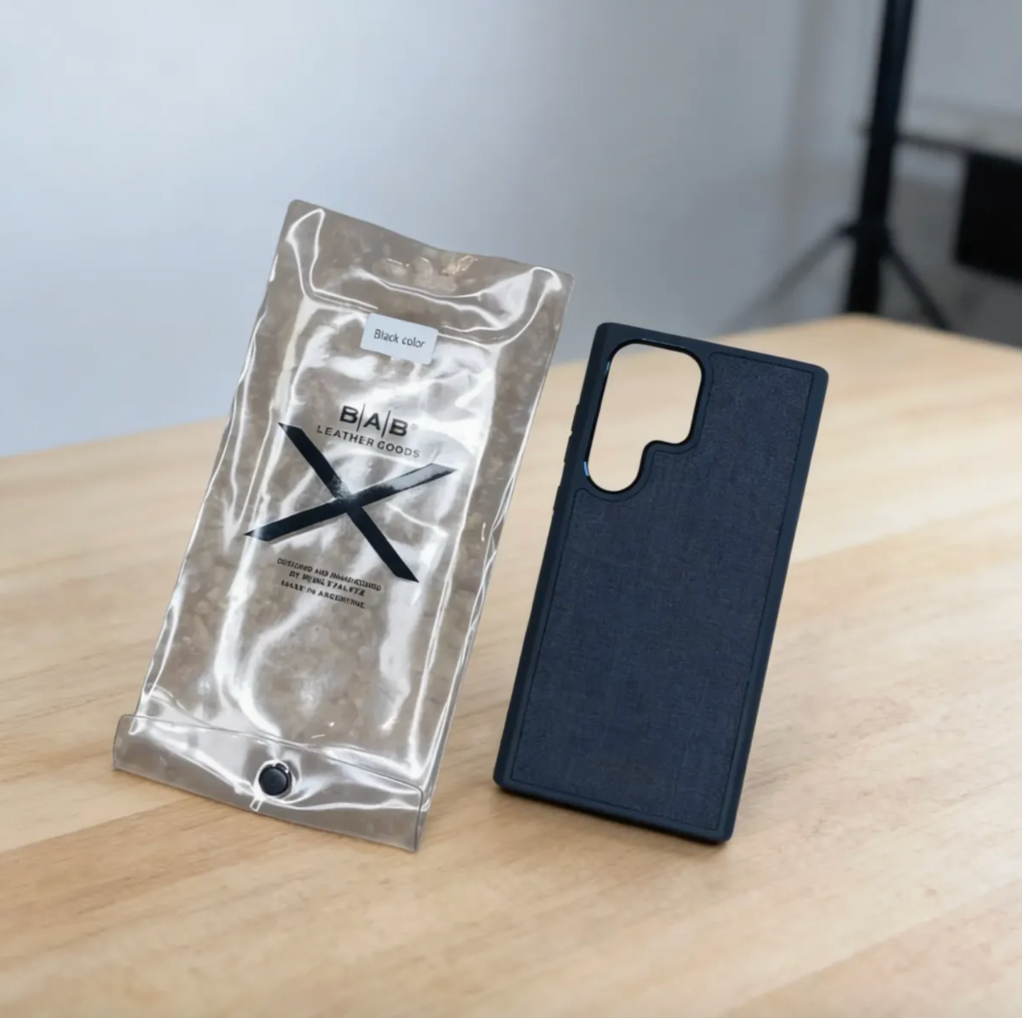 Capa anti-impacto B|A|B® Leather Goods para Samsung: S22/S22.  S22/S23 Plus. S22/S23 Ultra.-52S
