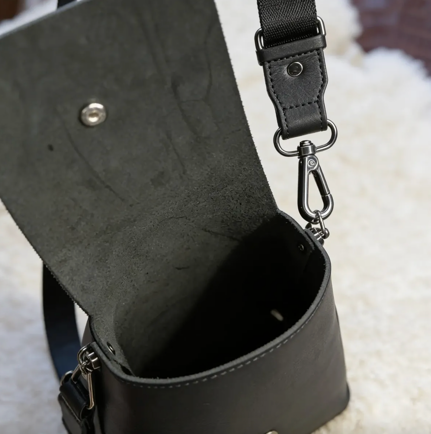 Bandolera / Portacelular / Crossbody Correa Negra.- 751