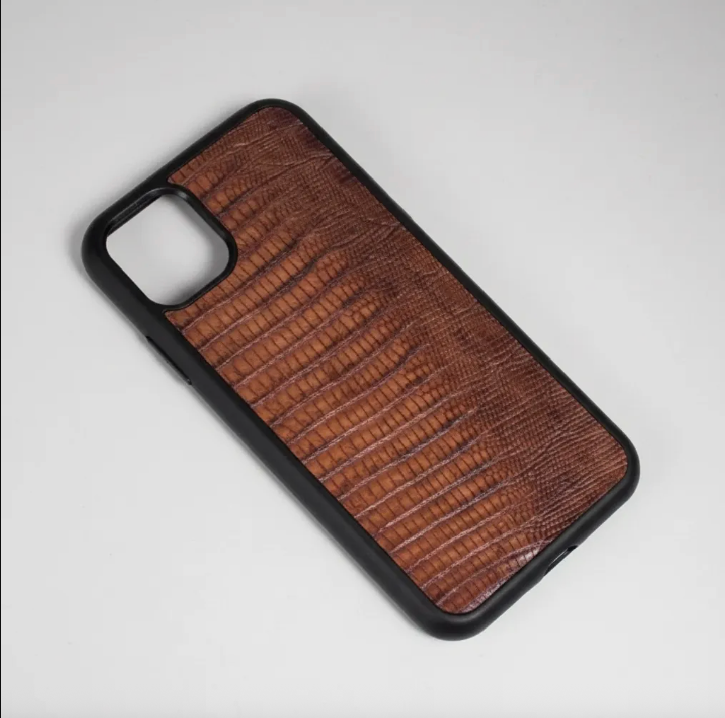 Coque en cuir véritable d’iguane pour iPhone découpée & gravée au laser/microfibre-59