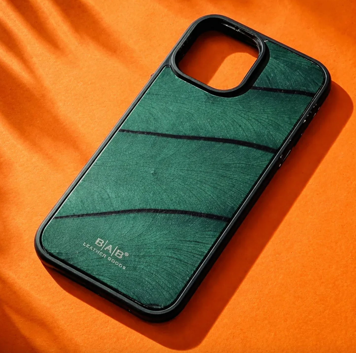 Coque beLEAF® en Véritable feuille d'Alocasia pour iPhone découpée & gravée au laser/Microfibre-60i