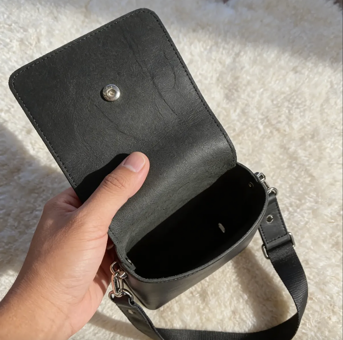 Bandolera / Portacelular / Crossbody Correa Negra.- 751