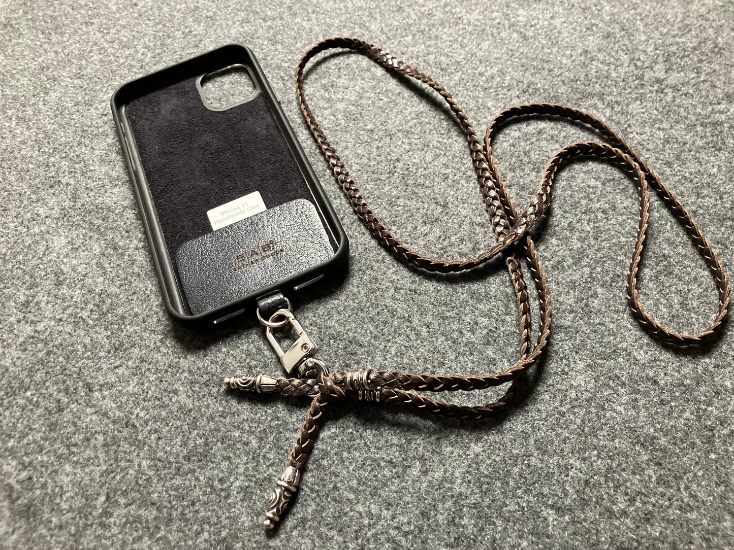 iPhone/Samsung Case/Holder/Crossbody/Necklace/Bracelet Kit made of Full-Grain Genuine Vegetable-Tanned Leather & 2 925 Sterling Silver Spiral Loops.- P43