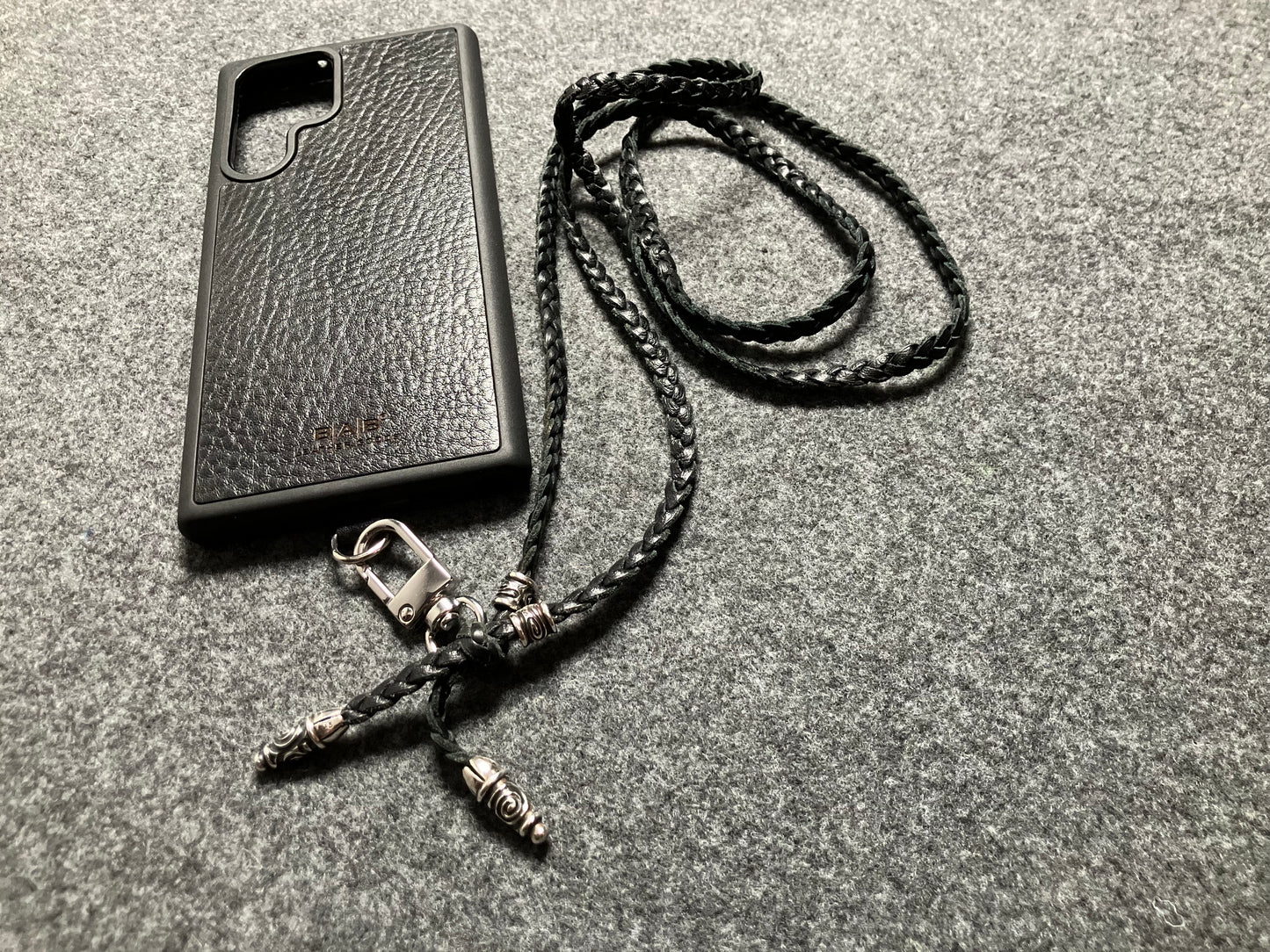 iPhone/Samsung Case/Holder/Crossbody/Necklace/Bracelet Kit made of Full-Grain Genuine Vegetable-Tanned Leather & 2 925 Sterling Silver Spiral Loops.- P43