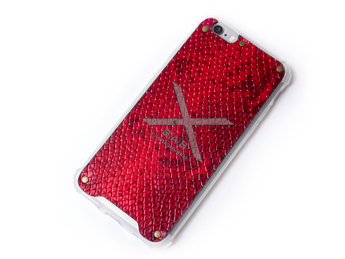 Funda para iPhone de Cuero Genuino Charol Python Rojo Texturizado cortado y grabado con láser, 5 Remaches de Bronce.- F36