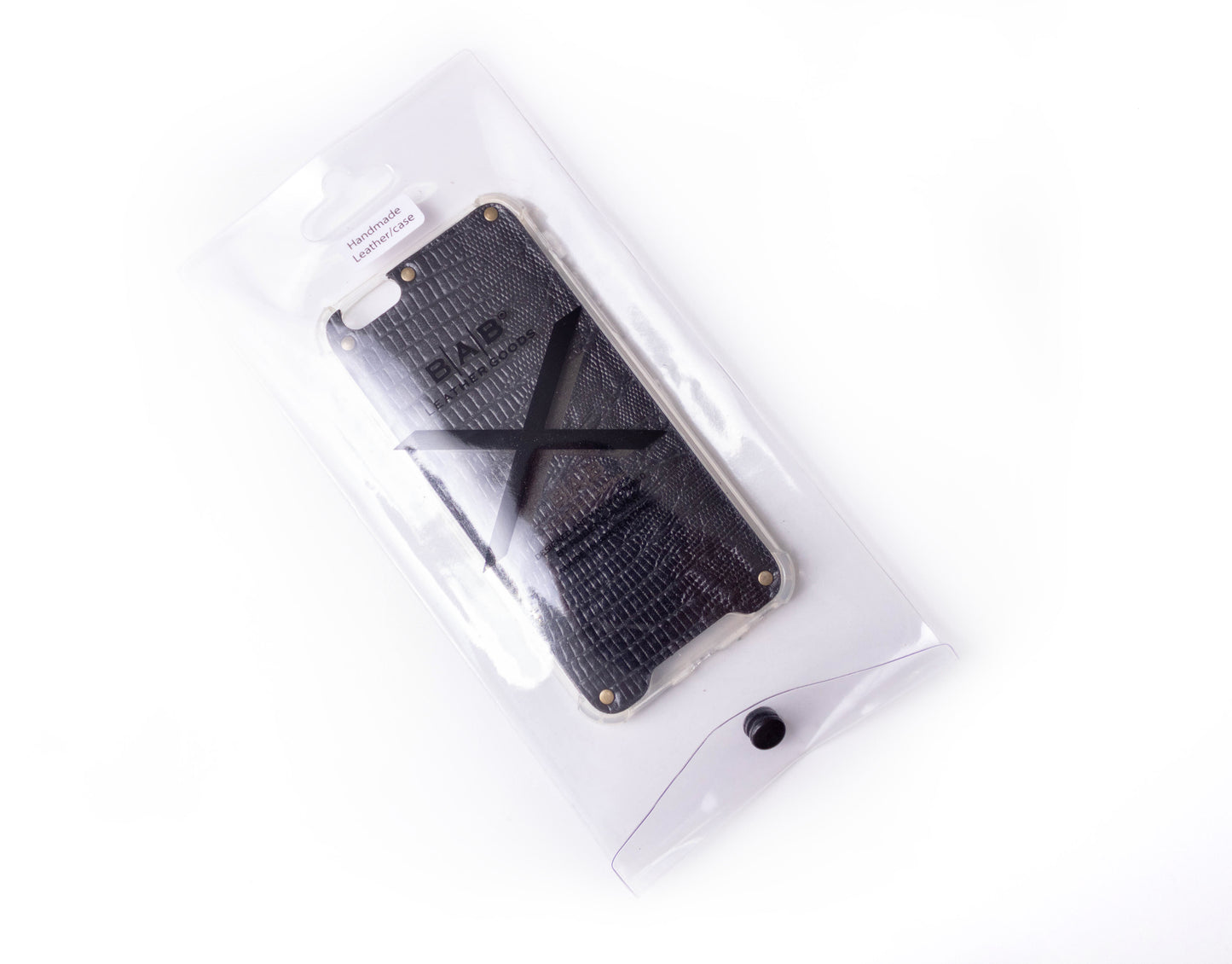 Capa para iPhone de Couro Genuíno Lagarto Preto Texturizado cortado e gravado a laser, 5 Rebites de Bronze.- F36